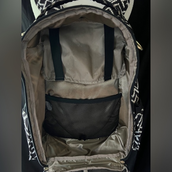 JUJUBE Be Right Back Diaper Bag Backpack - My Empress Black & White - Picture 12 of 16